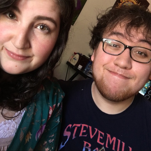 Meet your Posher, Aspynn - Picture 2 of 5